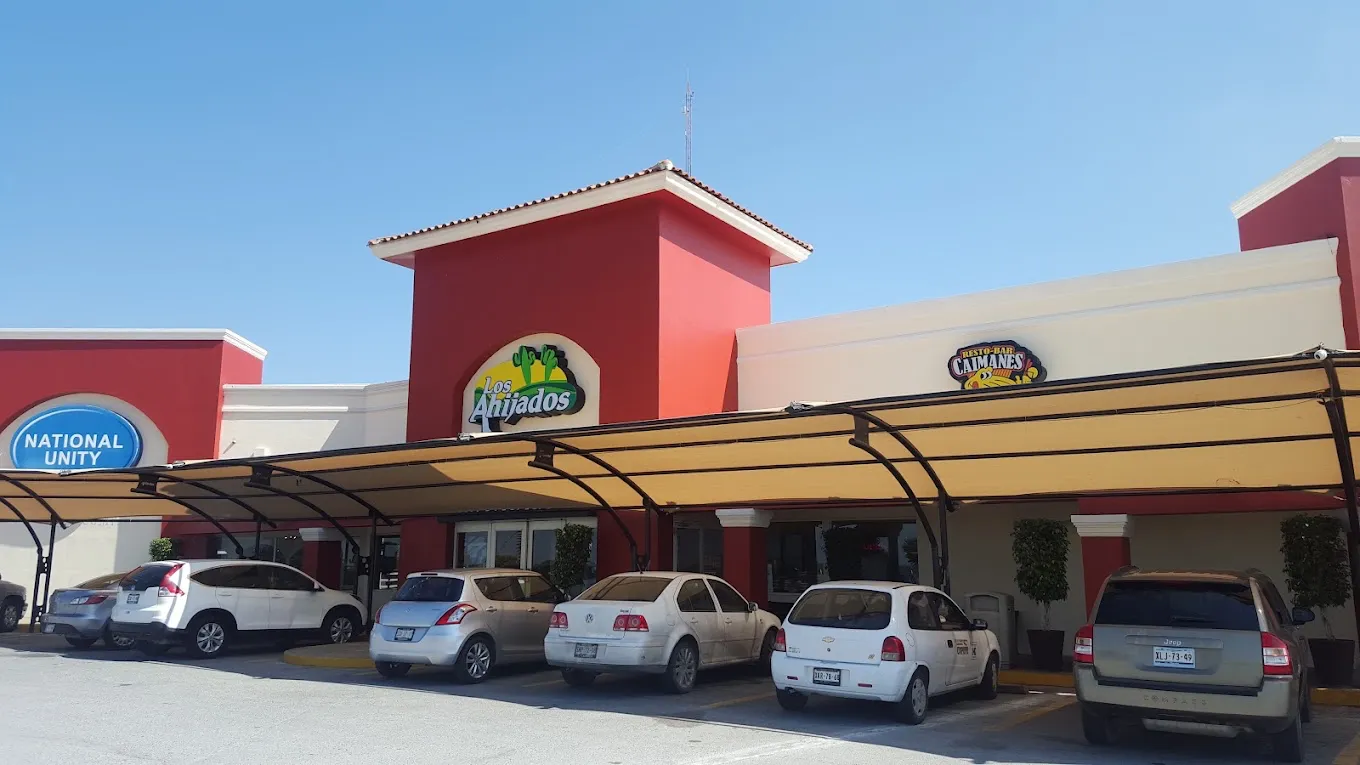 Today's front of the Los Ahijados restaurant at km 98.5